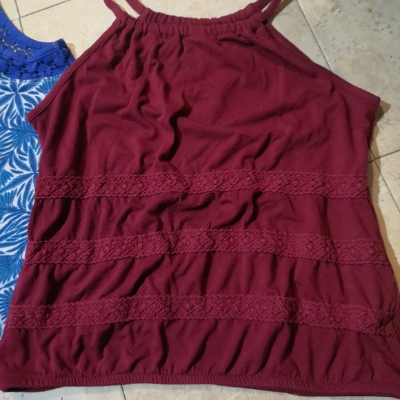 Roxy & Old Navy 2 Girls Tank Tops - Picture 2 of 7